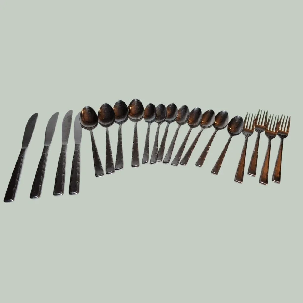 Reed & Barton Rebacraft Swagger Stainless Steel Flatware Set 20 pcs See Photos